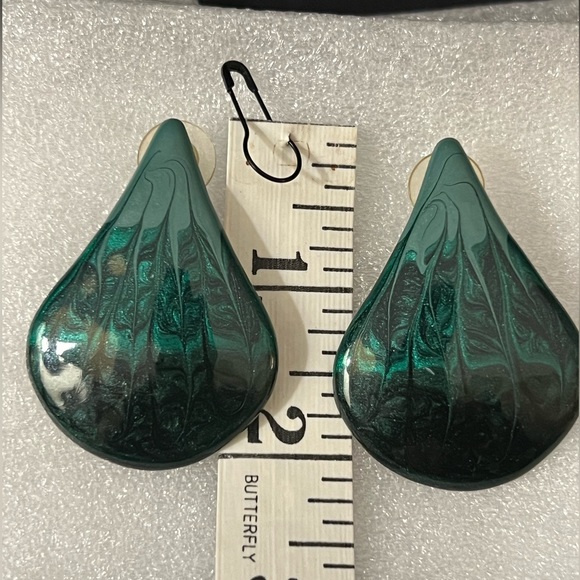 Earrings - Picture 6 of 6